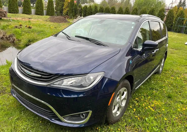 chrysler podkarpackie Chrysler Pacifica cena 65900 przebieg: 156700, rok produkcji 2018 z Rzeszów